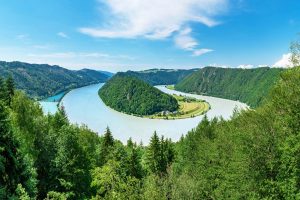Donau_Schloegener_Schlinge_AdobeStock_274917190_web