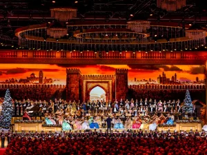 Bühne mit Orchester von André Rieu